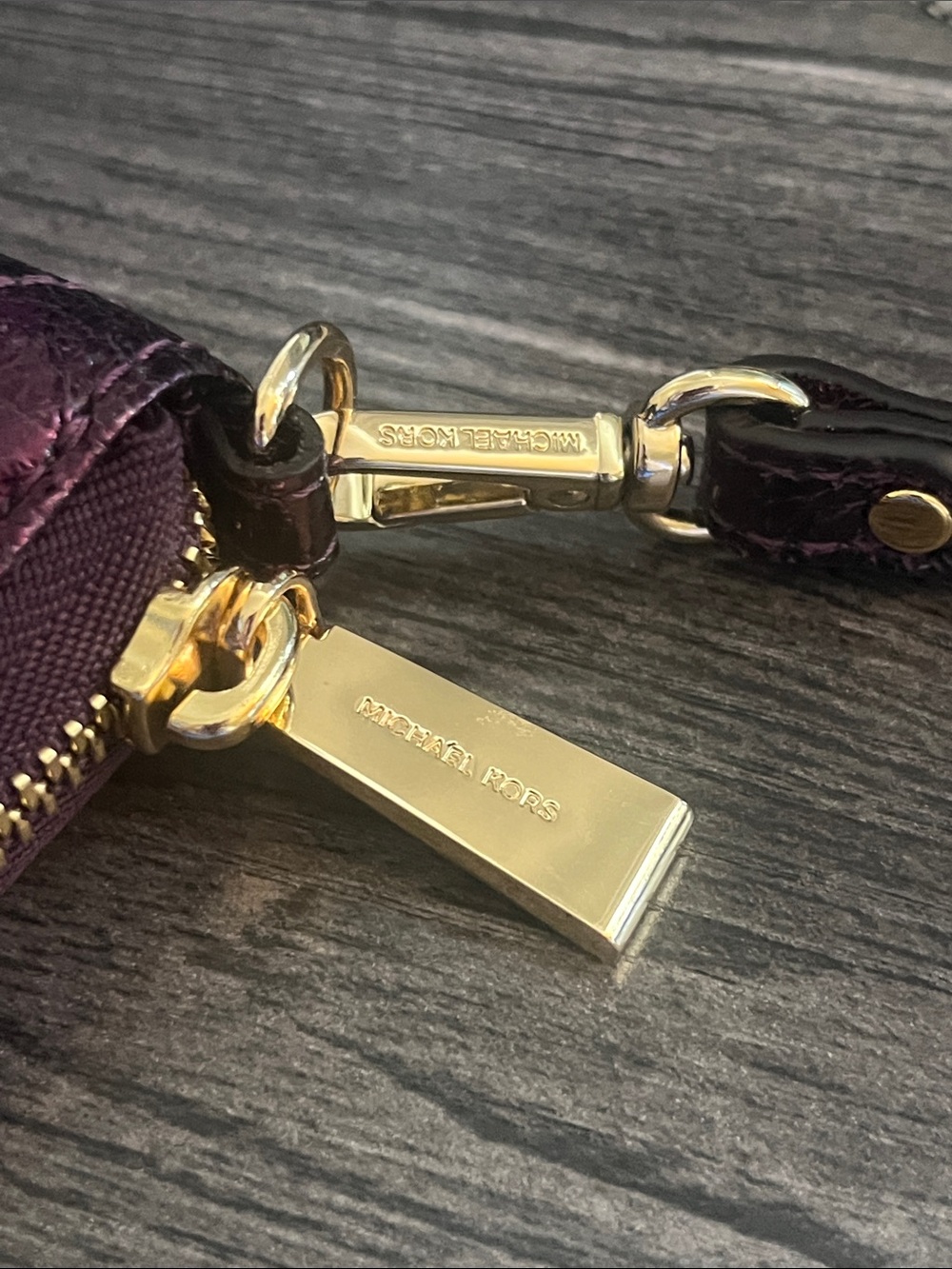 Michael Kors Dawson Pyramid Quilted Purple Metallic Wristlet - Picture 3 of 9